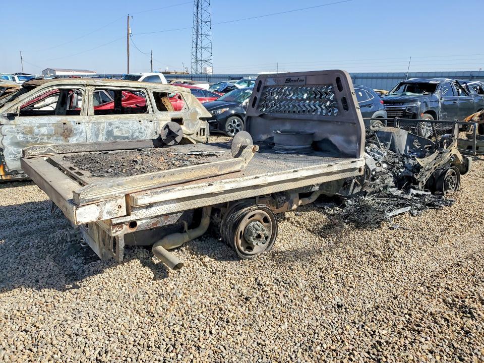 2022 Ford F350 Super Duty Flatbed Truck