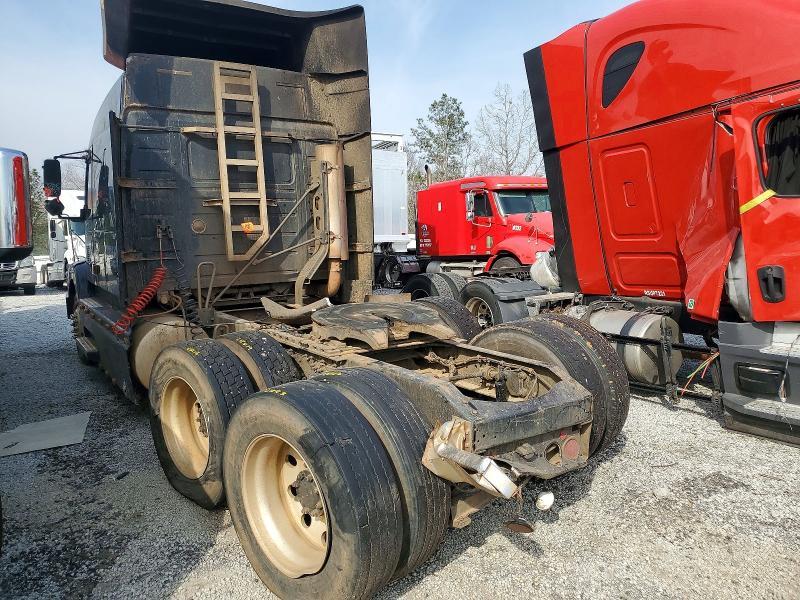 1998 Volv O VN Semi Truck