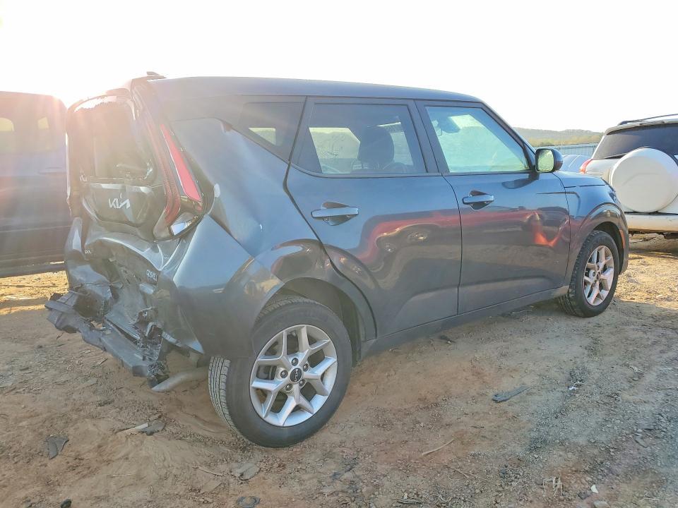 2023 KIA Soul lx