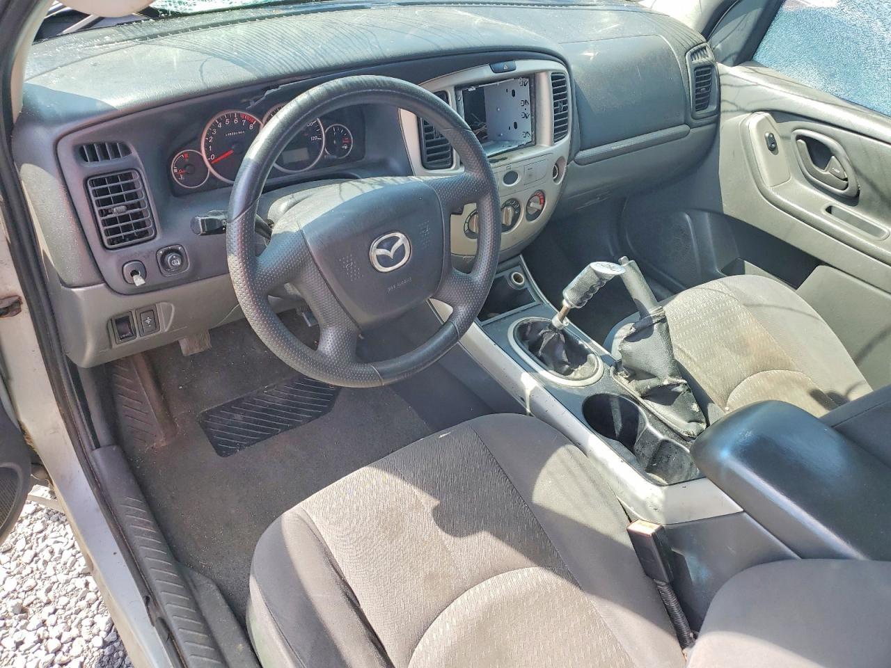 2005 Mazda Tribute i