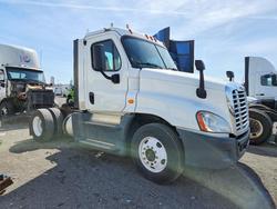 Freightliner Vehiculos salvage en venta: 2016 Freightliner Cascadia 125 Semi Truck