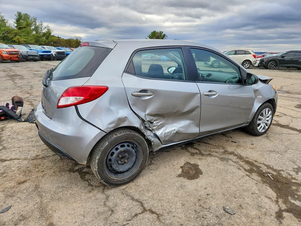 2013 Mazda 2