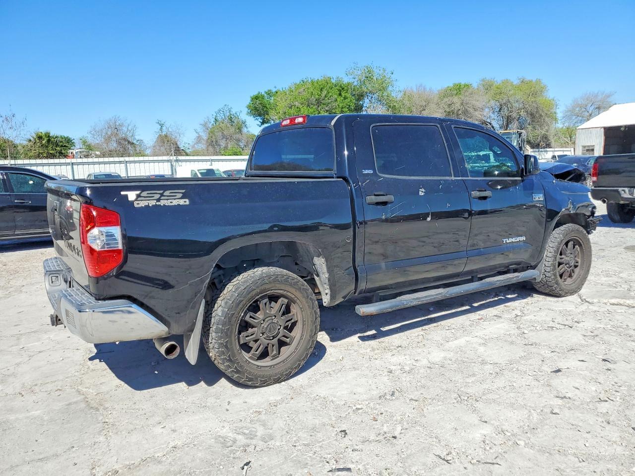 2014 Toyota Tundra SR5