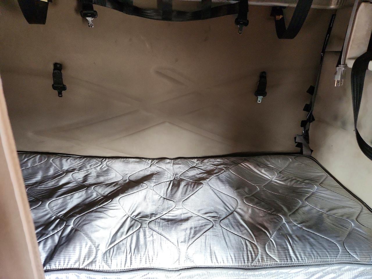 2016 Volv O VNL Semi Truck