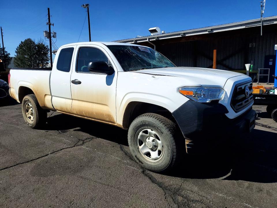 2016 Toyota Tacoma SR