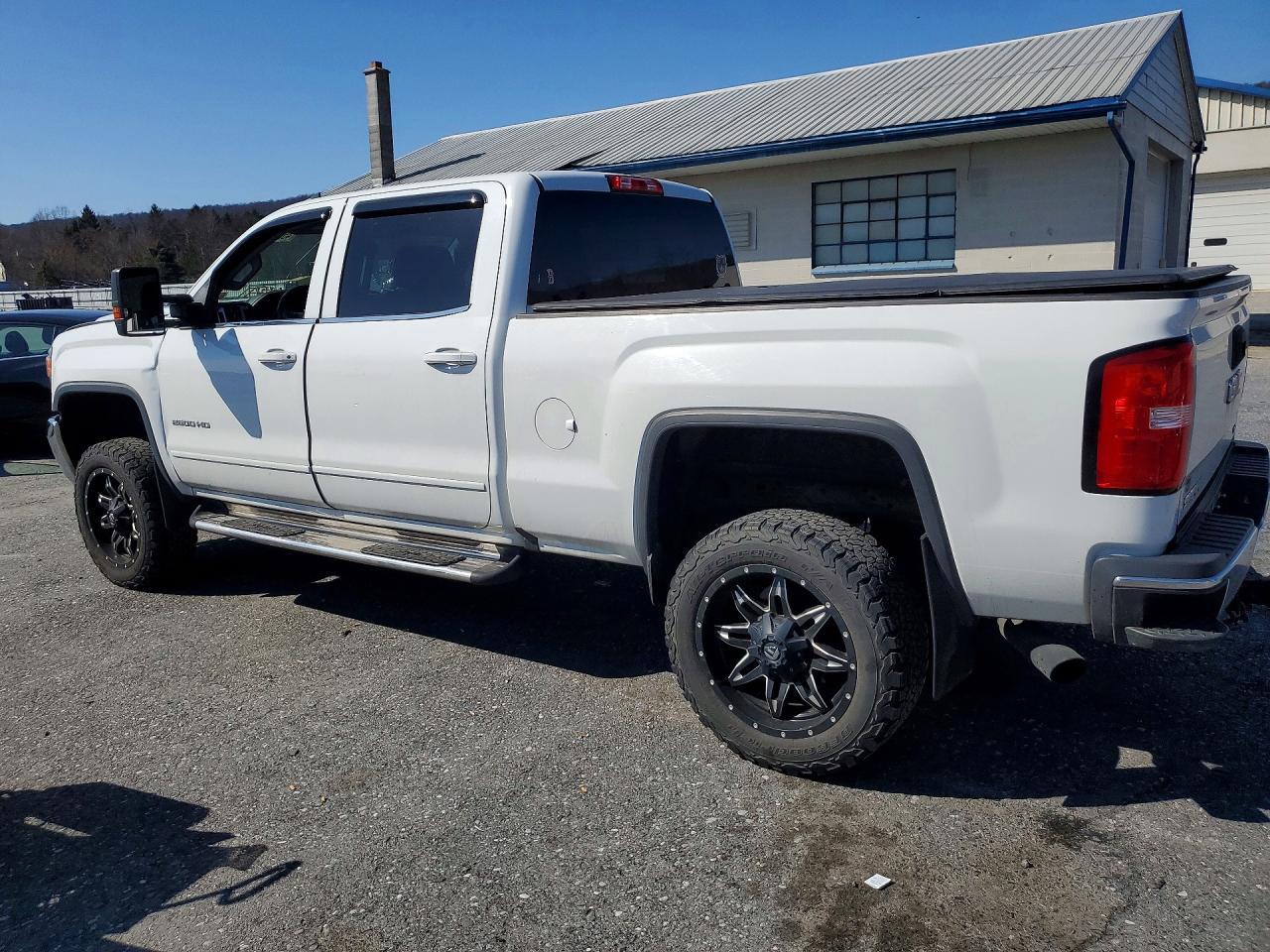 2017 GMC Sierra K2500 SLE
