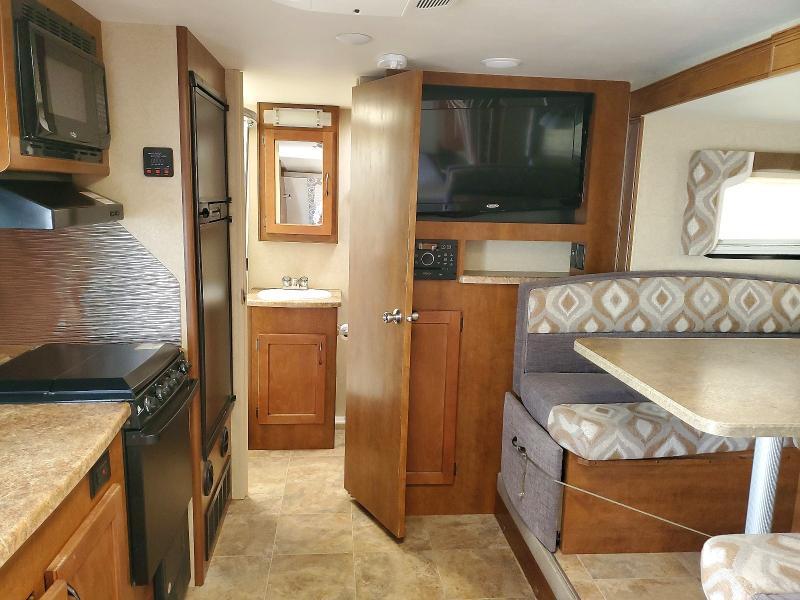 2016 Unknown 2016 Lance Camper