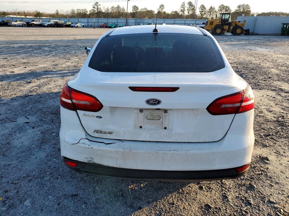 2015 Ford Focus s
