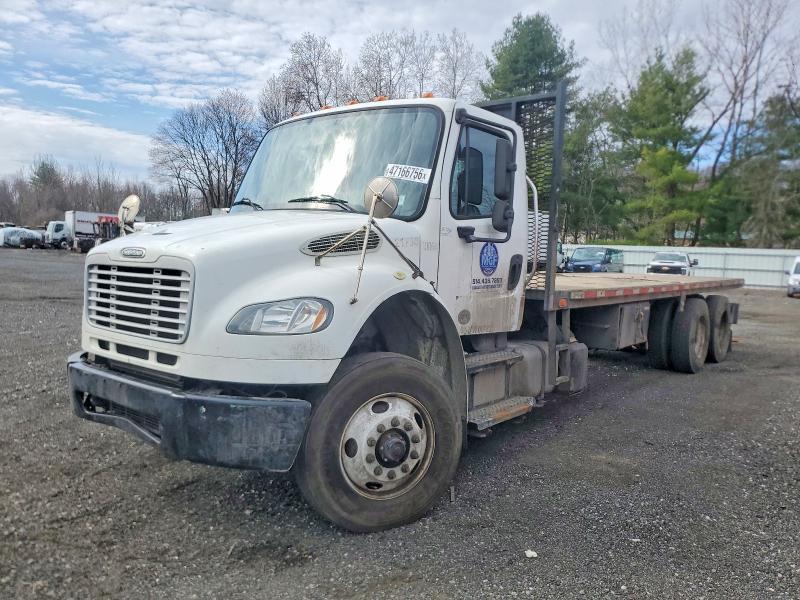 2017 Freigliner 2017 Freightliner Business Class M2 Flatbed Truck