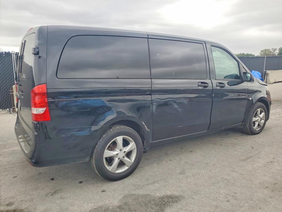 2017 Mercedes-Benz Metris