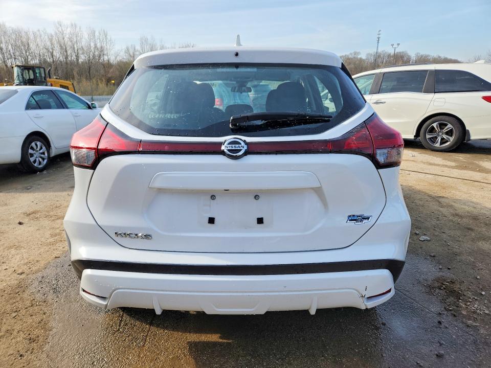 2021 Nissan Kicks s