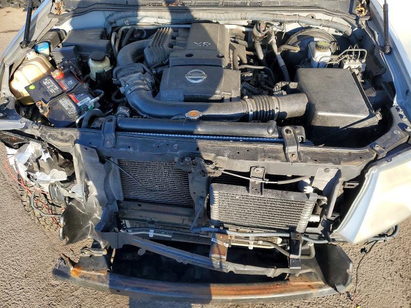 2011 Nissan Pathfinder s