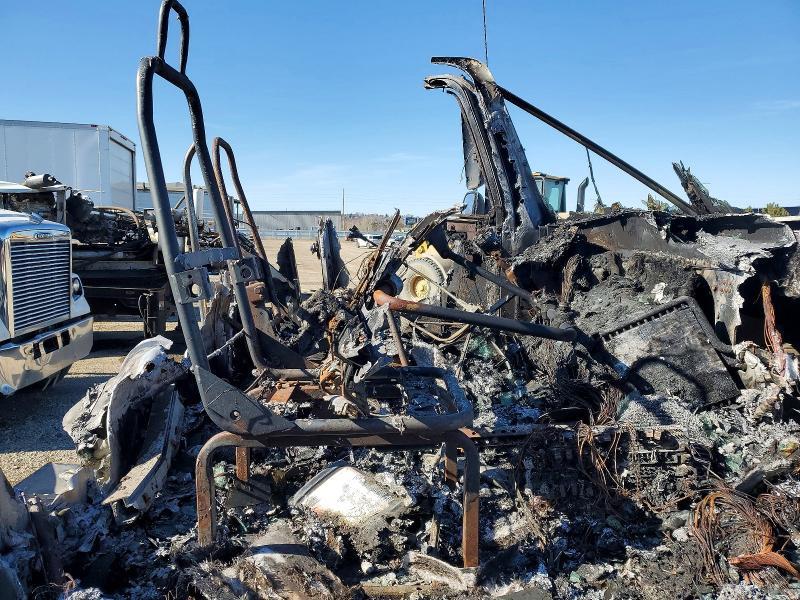 2005 Freightliner Conventional Columbia