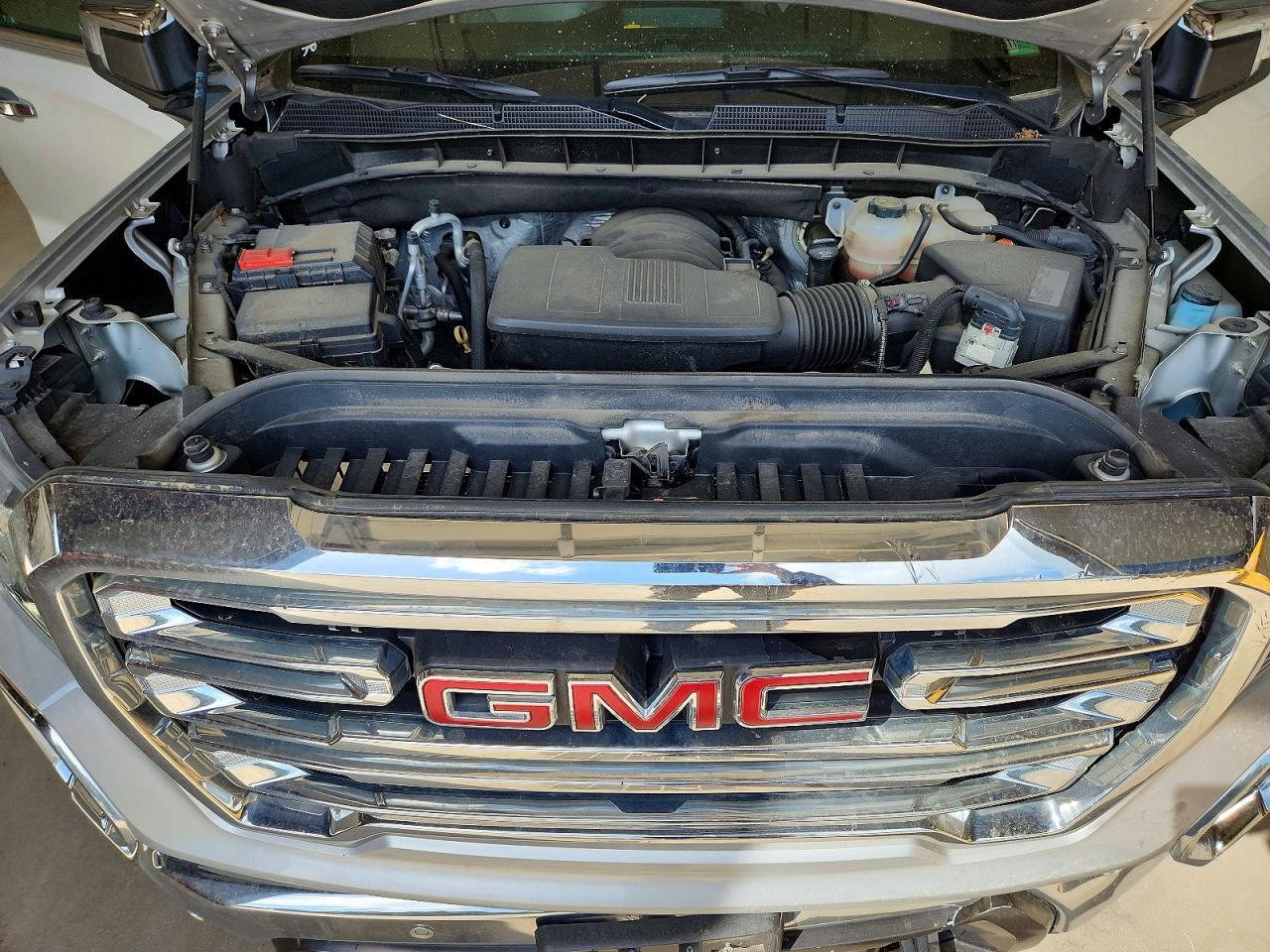 2020 GMC Sierra K1500 SLT