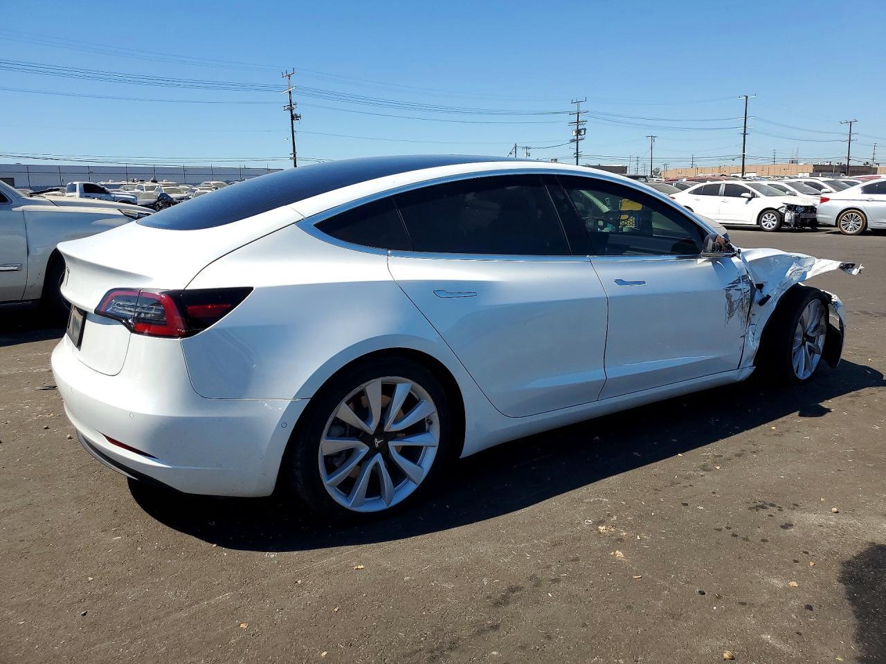 2020 Tesla 3