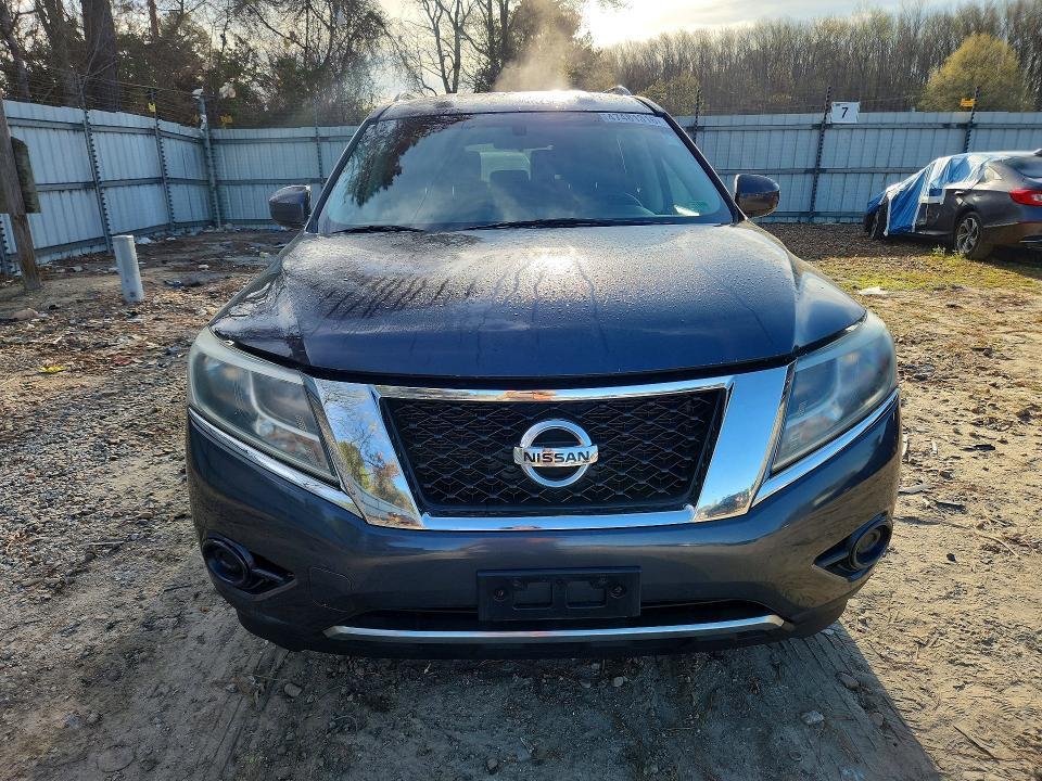 2014 Nissan Pathfinder sv