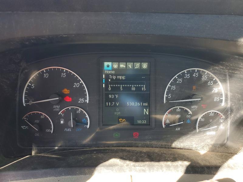 2020 Freightliner Cascadia 126 Semi Truck