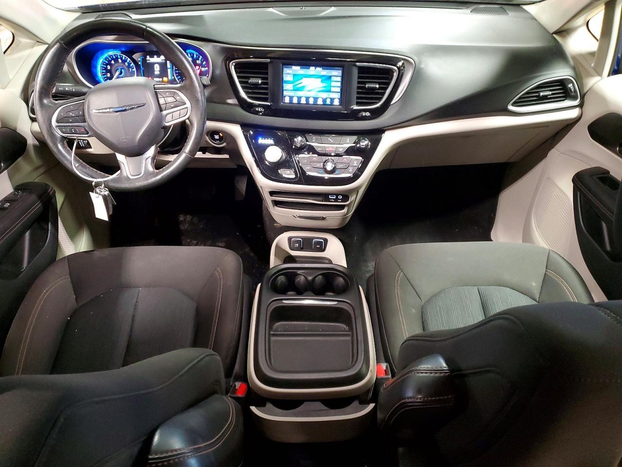 2020 Chrysler Pacifica Touring