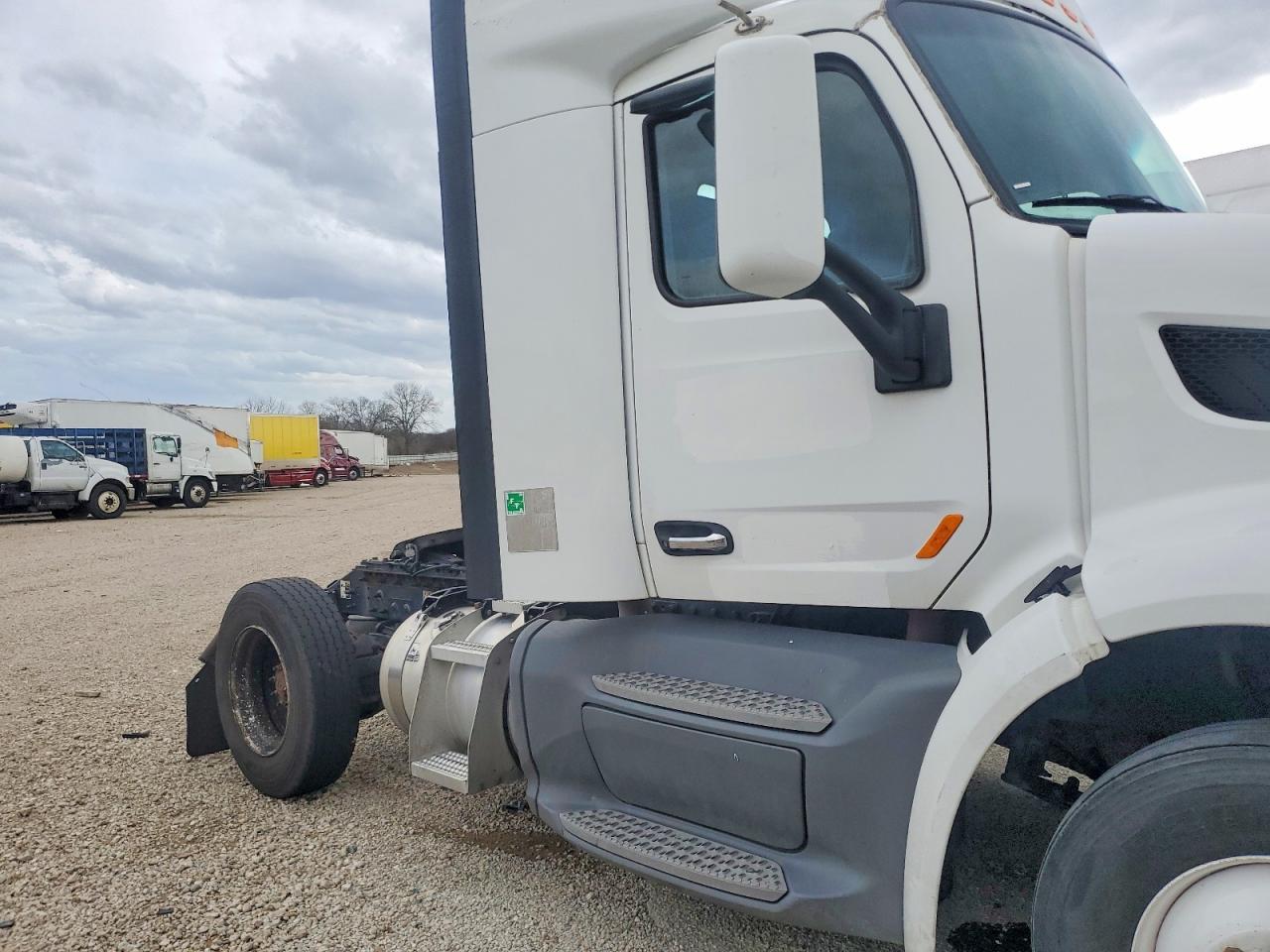 2019 Peterbilt 579-Semi Truck