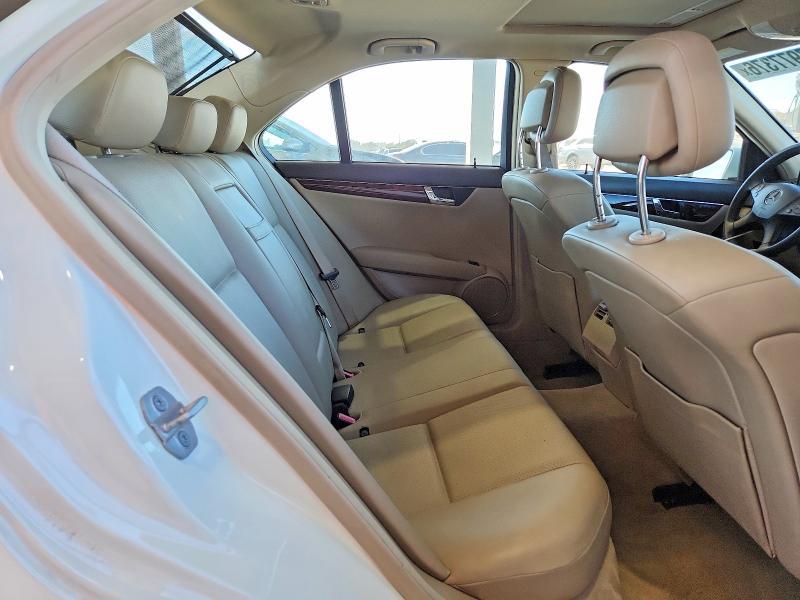 2011 Mercedes-Benz C300