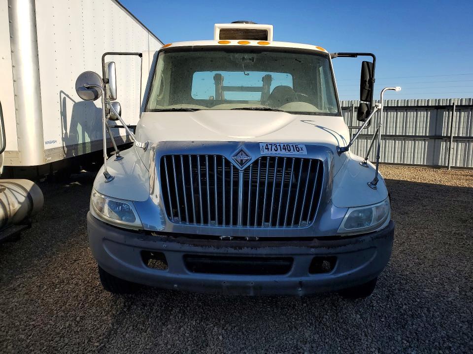 2004 International 4300 TOW Truck