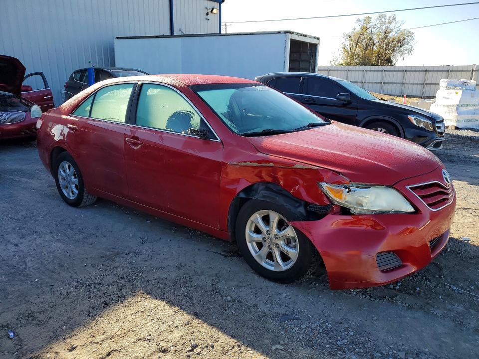 2011 Toyota Camry le