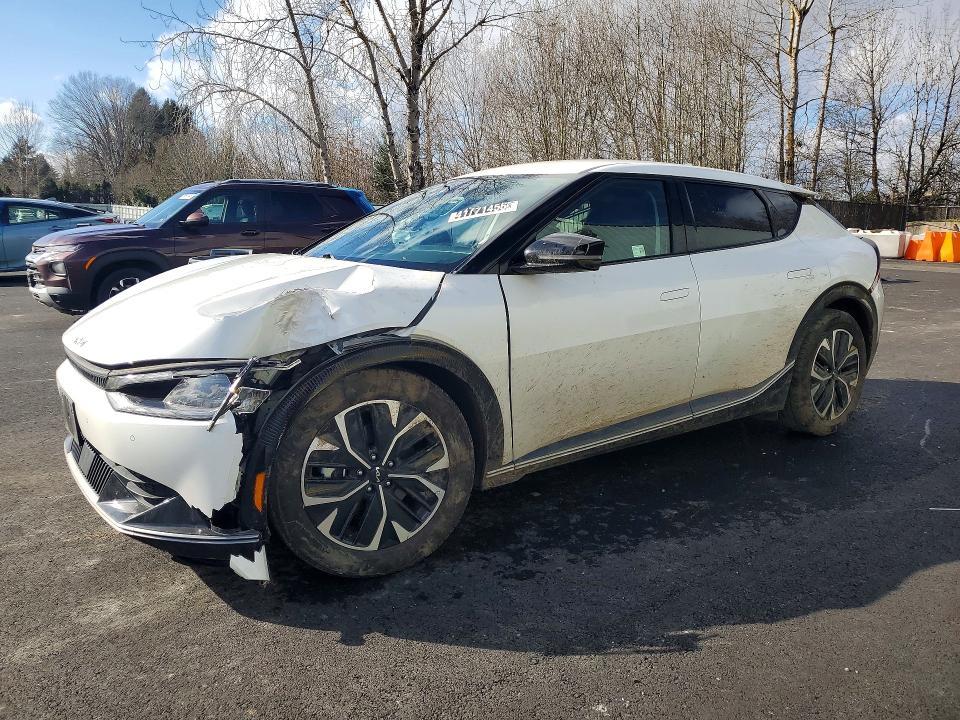 2024 KIA EV6 Wind