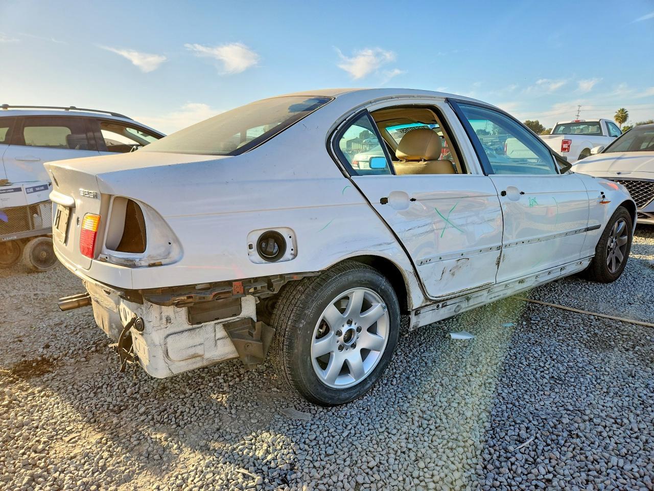 2003 BMW 325 i