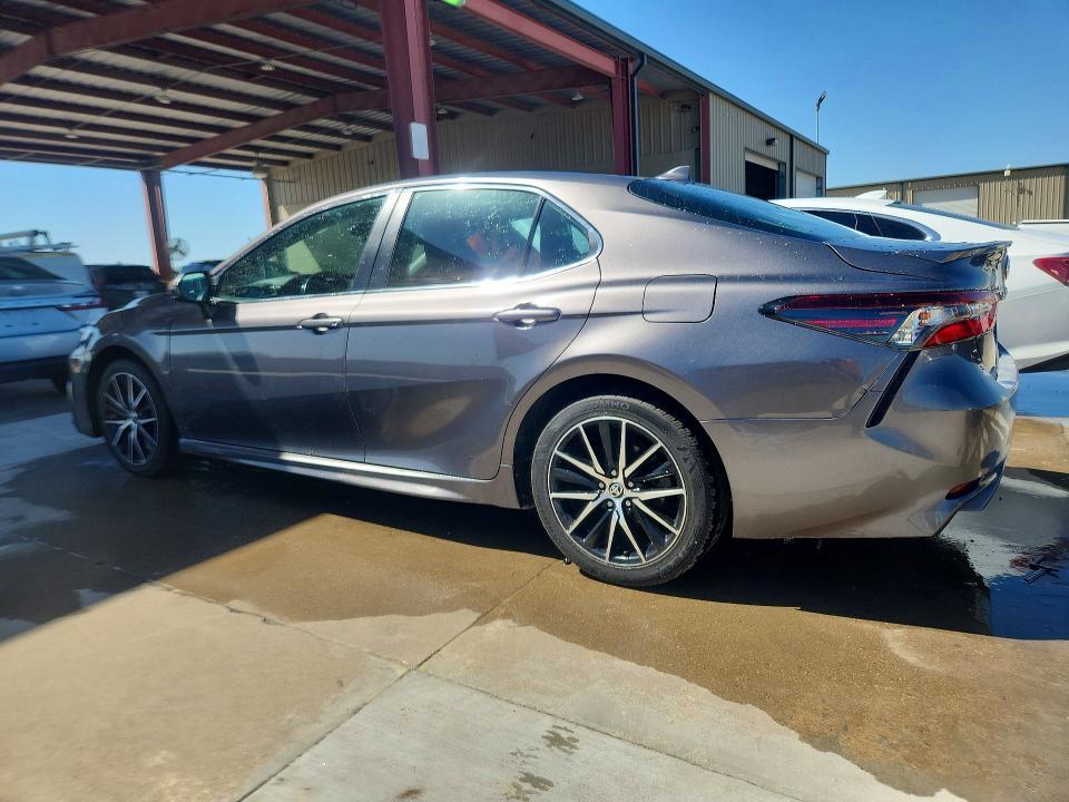 2021 Toyota Camry se