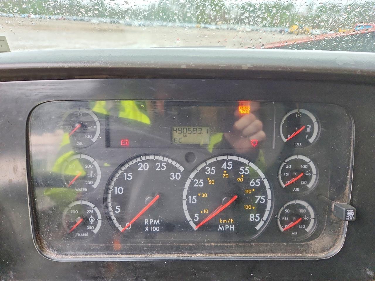 2004 Sterling 2004 Sterling L9500 Dump Truck