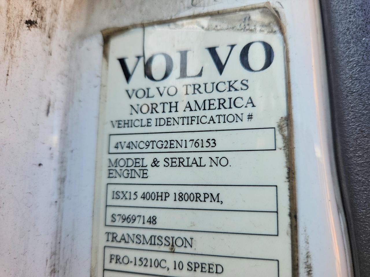 2014 Volv O VNL Semi Truck