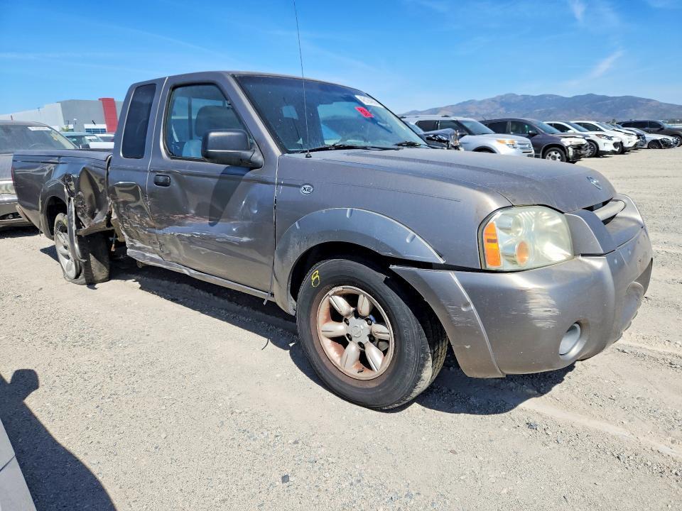 2004 Nissan Frontier Standard