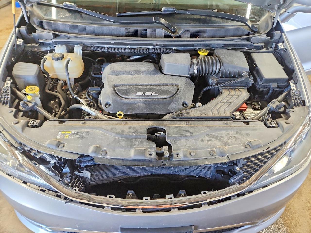 2018 Chrysler Pacifica Touring l