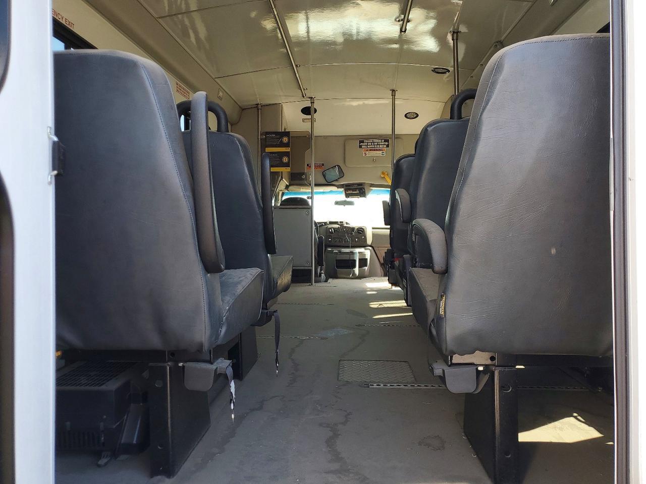 2017 Ford E350 Shuttle Bus