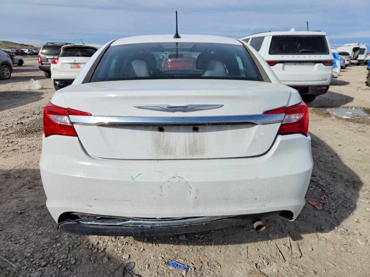 2013 Chrysler 200 lx