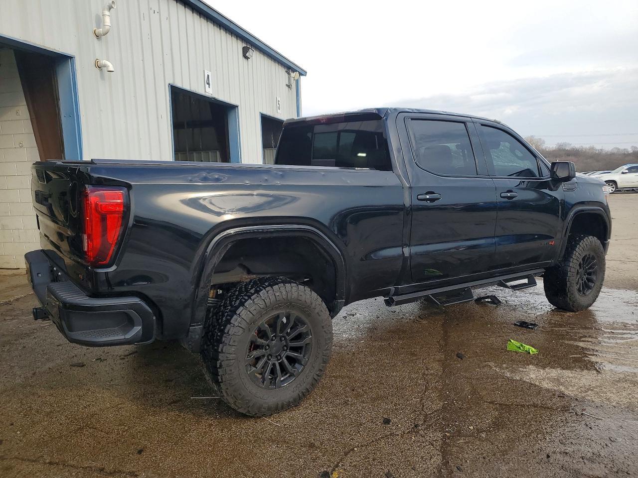 2021 GMC Sierra K1500 AT4