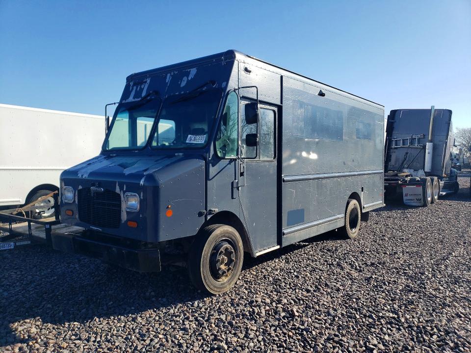 2020 Freightliner MT45G Chassis Delivery Truck