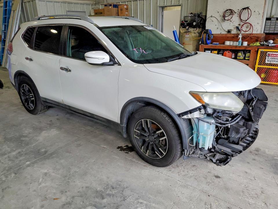 2014 Nissan Rogue sv