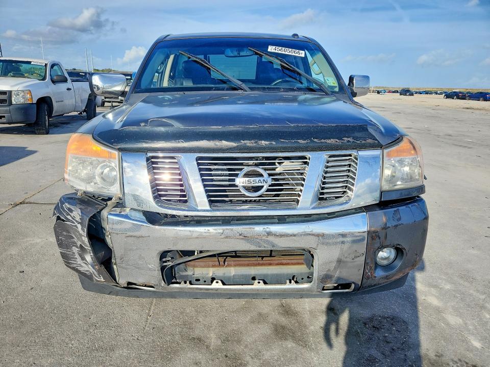 2015 Nissan Titan SL