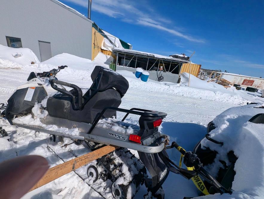 2015 Skidoo Expedition le 900 ace