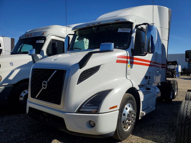 2020 Volvo VNR Semi Truck
