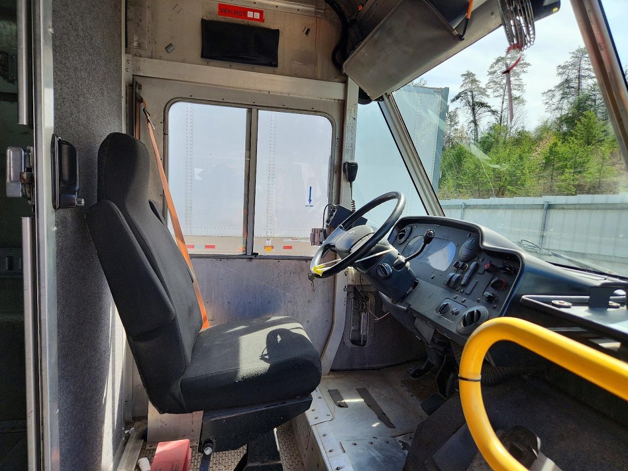 2013 Ford F59 Delivery Truck