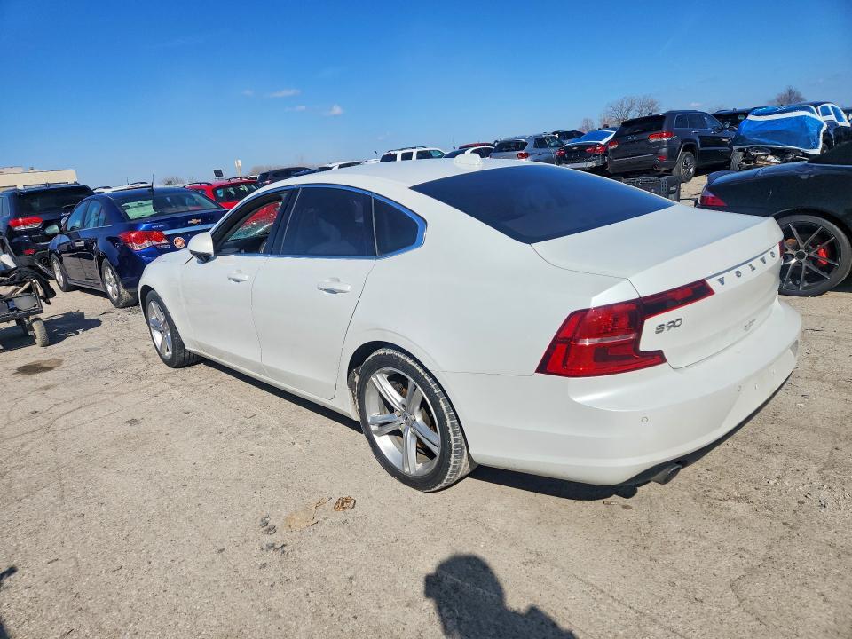 2017 Volvo S90 T5 Momentum