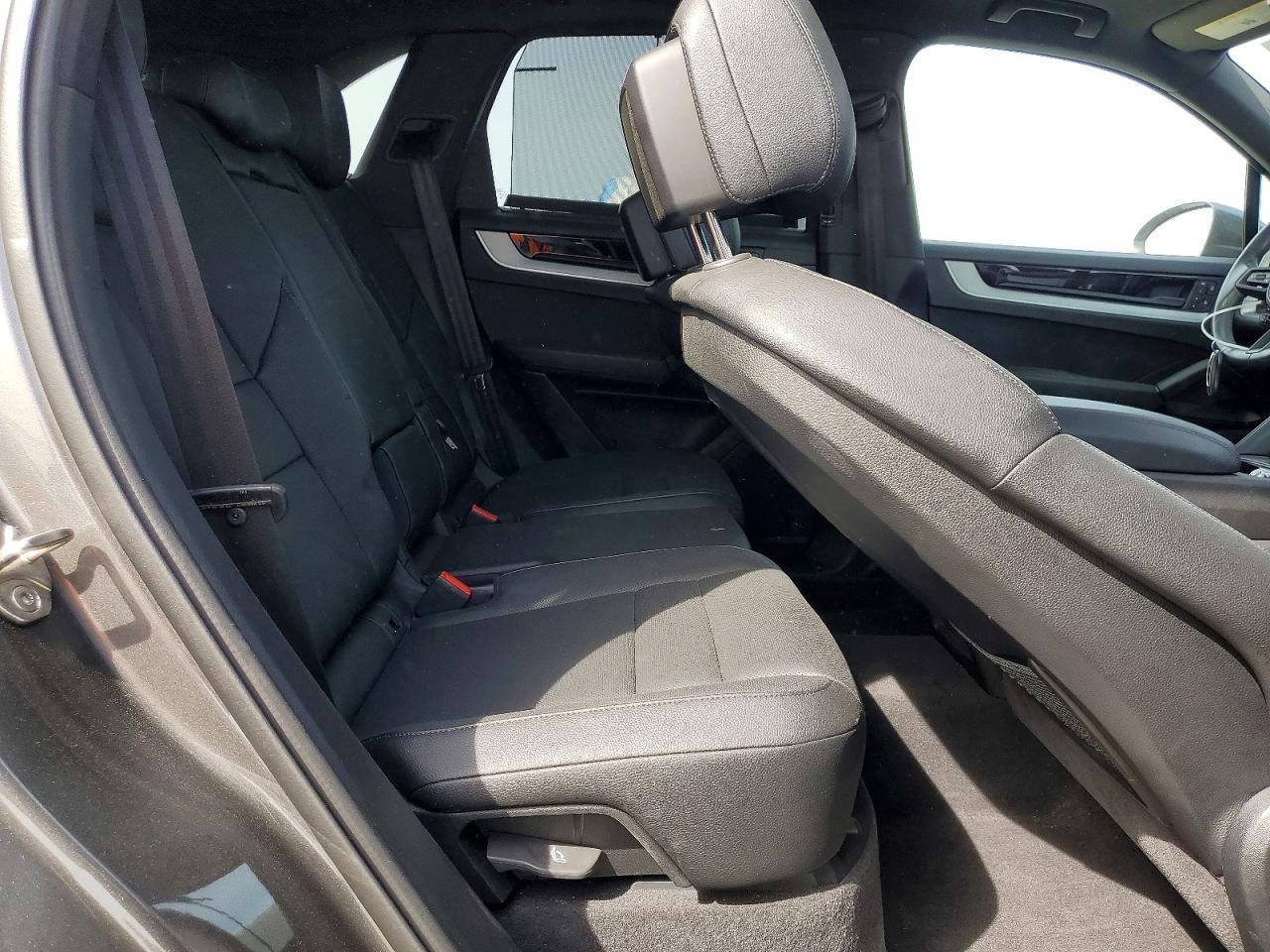 2024 Porsche Cayenne
