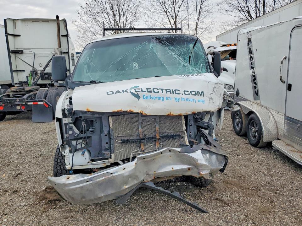 2015 GMC Savana Utility / Service Truck