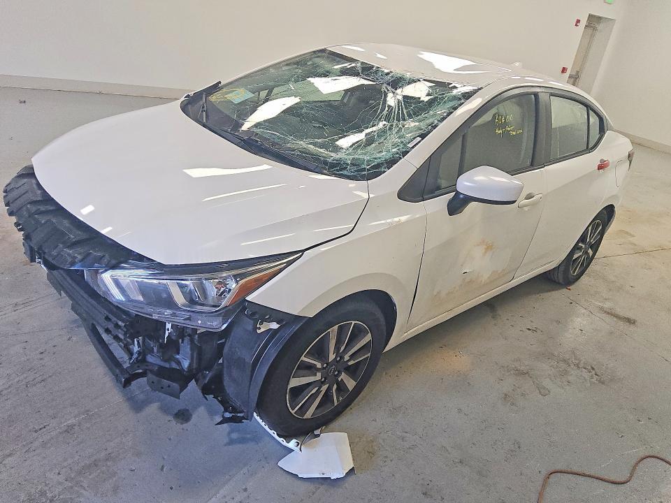 2023 Nissan Versa sv