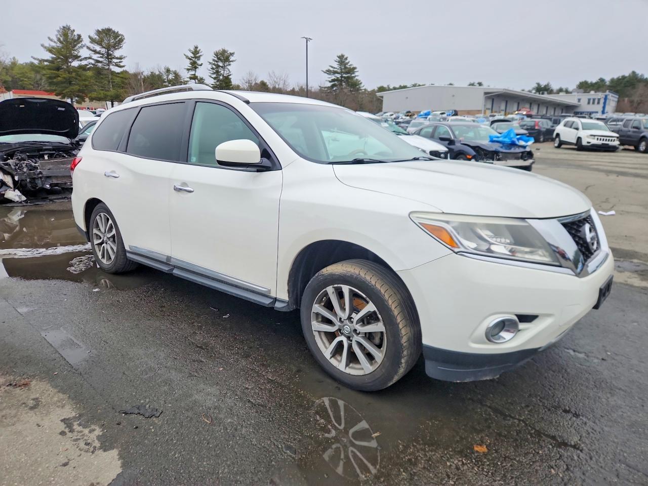 2013 Nissan Pathfinder s