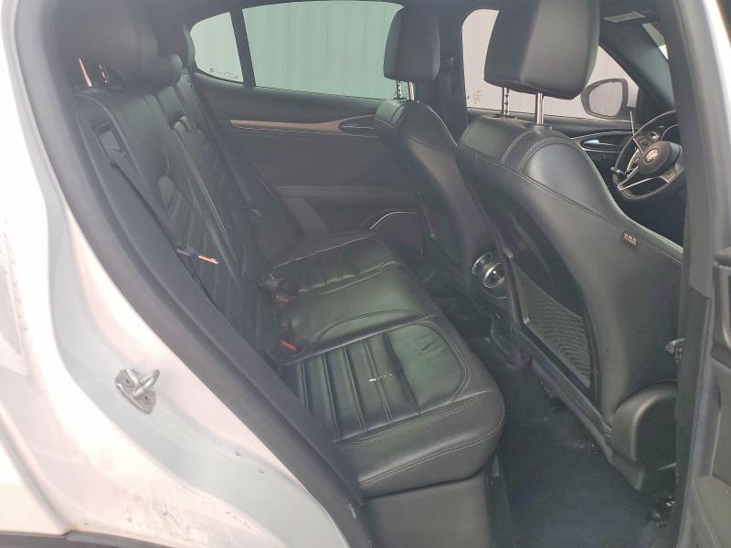 2018 Alfa Romeo Stelvio ti Sport