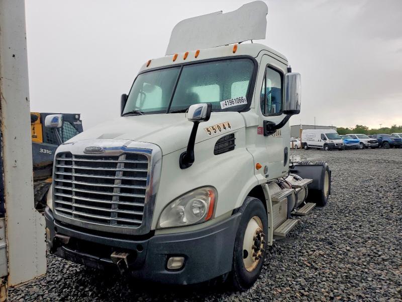 2012 Freigliner 2012 Freightliner Cascadia Semi Truck