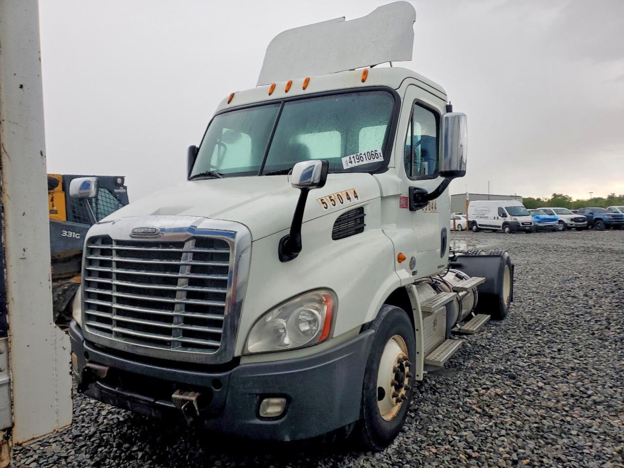 2012 Freigliner 2012 Freightliner Cascadia Semi Truck
